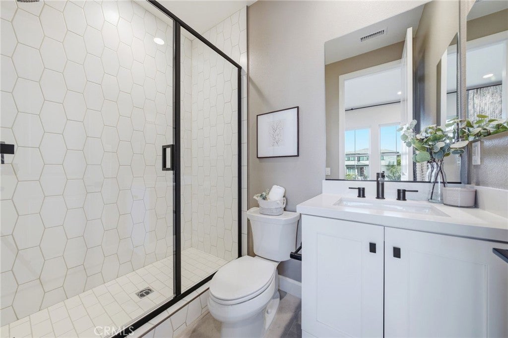 17 Ponte, Lake Forest CA 92630 - Photo 26