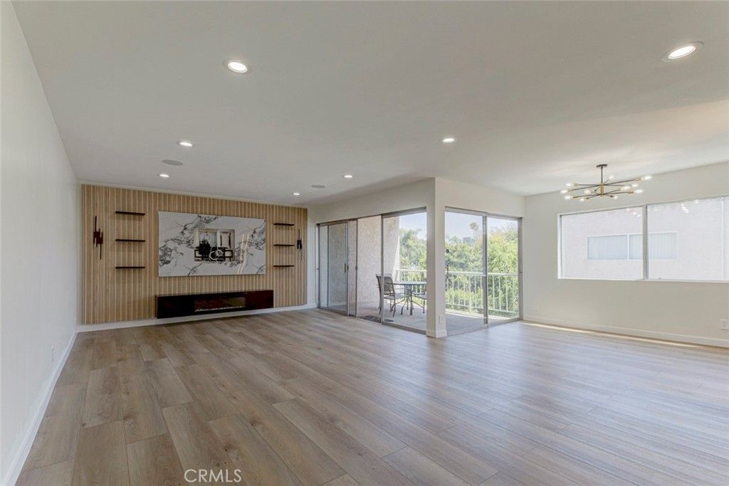 Photo of 4487 Colbath AVE #309, Sherman Oaks, CA 91423 (MLS # GD26100085)