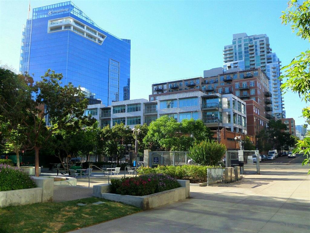 Ballpark Office Space For Sale. TR Office is located directly next to Petco Park in Downtown San Diego and just blocks from the Convention Center, Gaslamp Quarter and the San Diego Bay. Amenities include security controlled access, elevator, air-conditioning, private bathroom, kitchenette, technology hub and much more.
