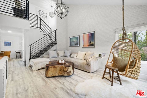 Photo of 29206 Heathercliff Road, Malibu, CA 90265 (MLS # 26876017)