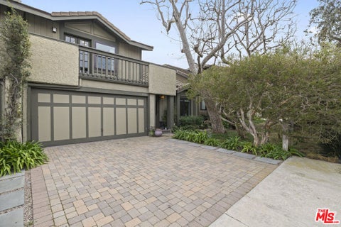 Photo of 29206 Heathercliff Road, Malibu, CA 90265 (MLS # 26876017)
