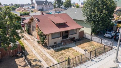 Photo of 206 S Soto St, Los Angeles, CA 90033 (MLS # SR26022228)