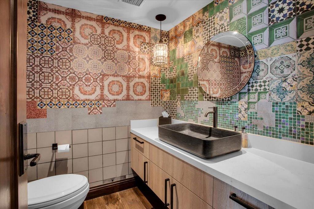 Center Court - Residential