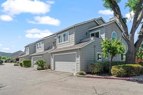 Photo of 1558 Camden Village Circle, San Jose, CA 95124 (MLS # ML82041346)