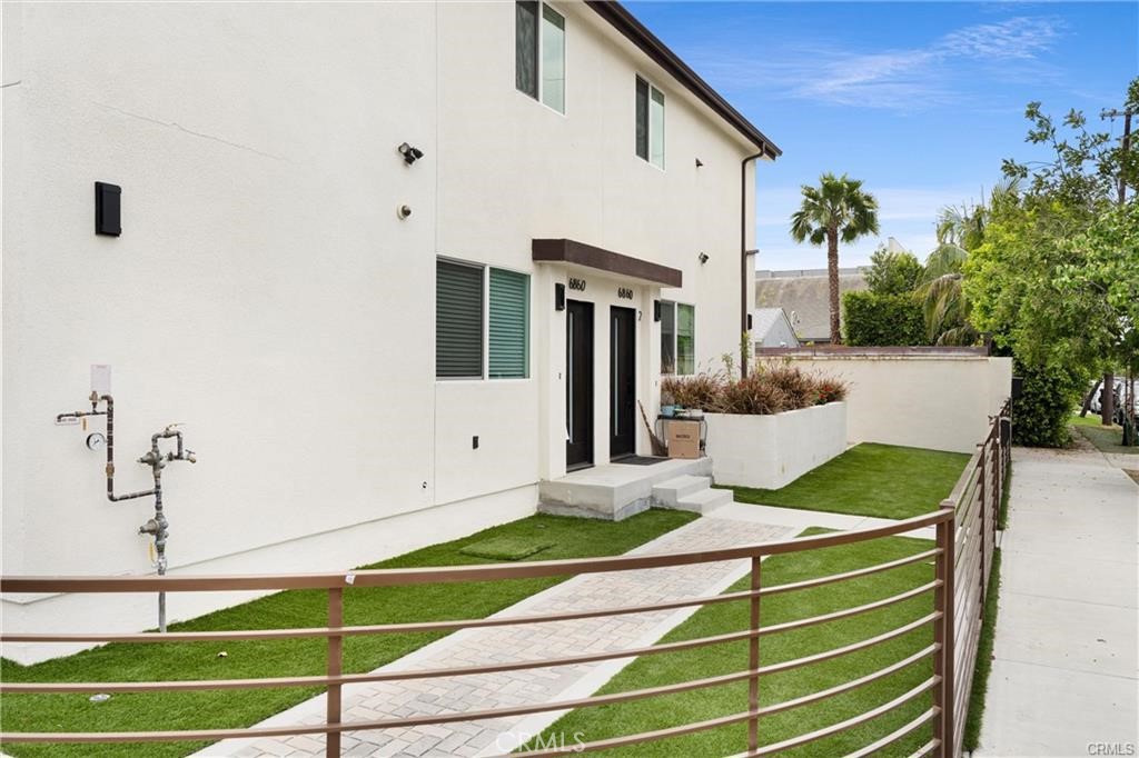 Properties 2 6860 Gentry Avenue 2