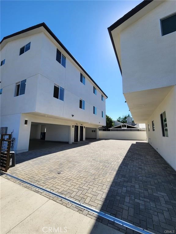 Properties 4 6860 Gentry Avenue 2