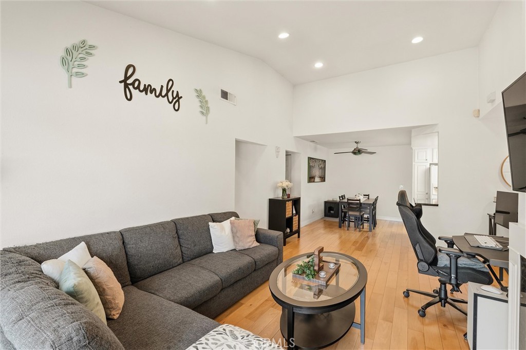 3525 W Greentree Circle G