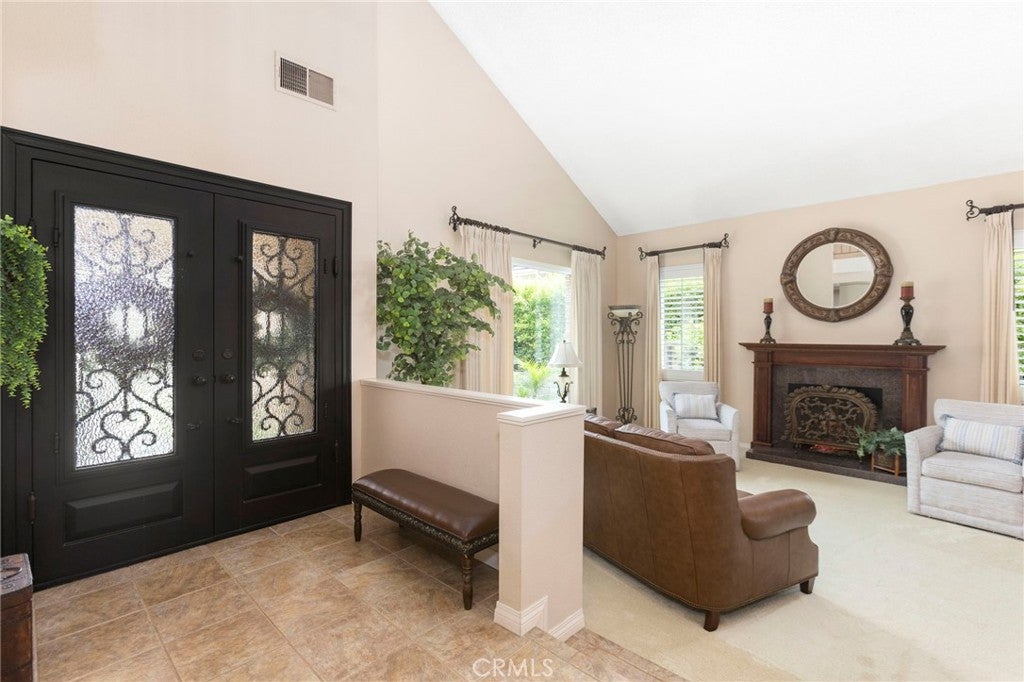11917 Rustic Hill
