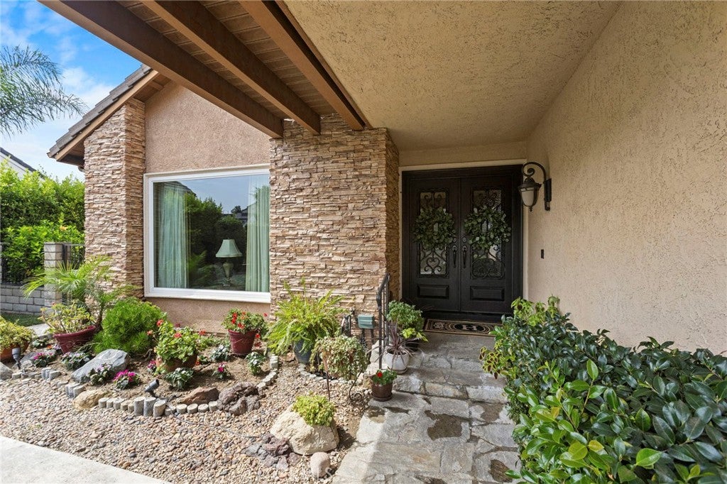 11917 Rustic Hill