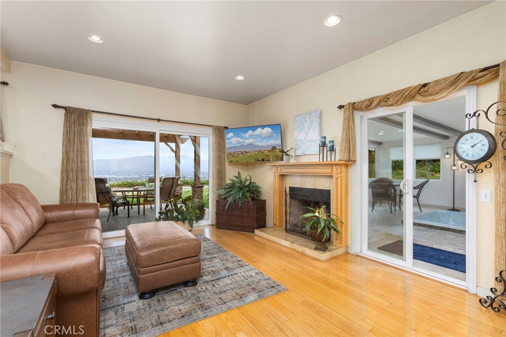 11917 Rustic Hill