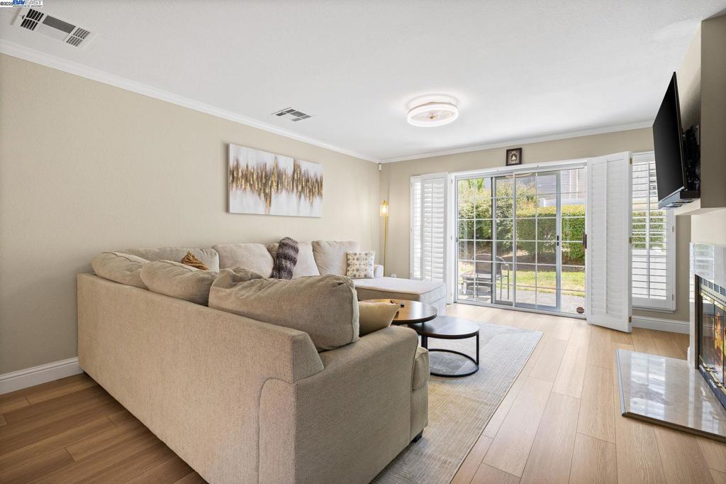 5574 Baldwin
