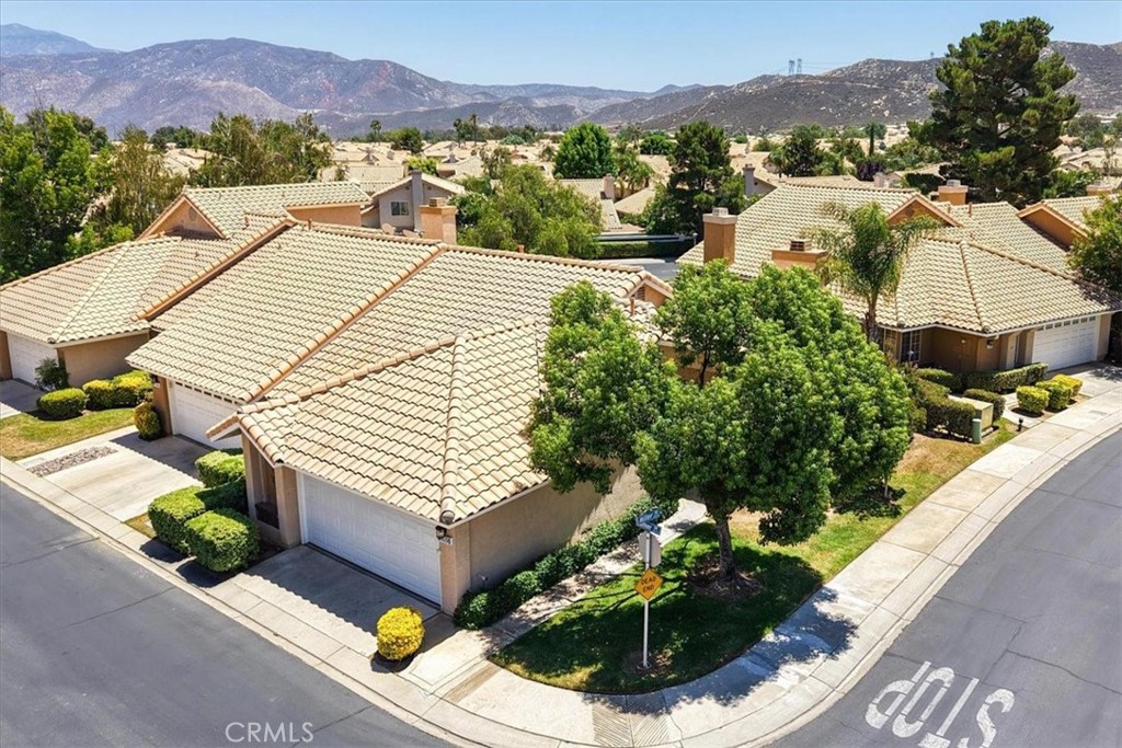 5260 W Palmer Drive