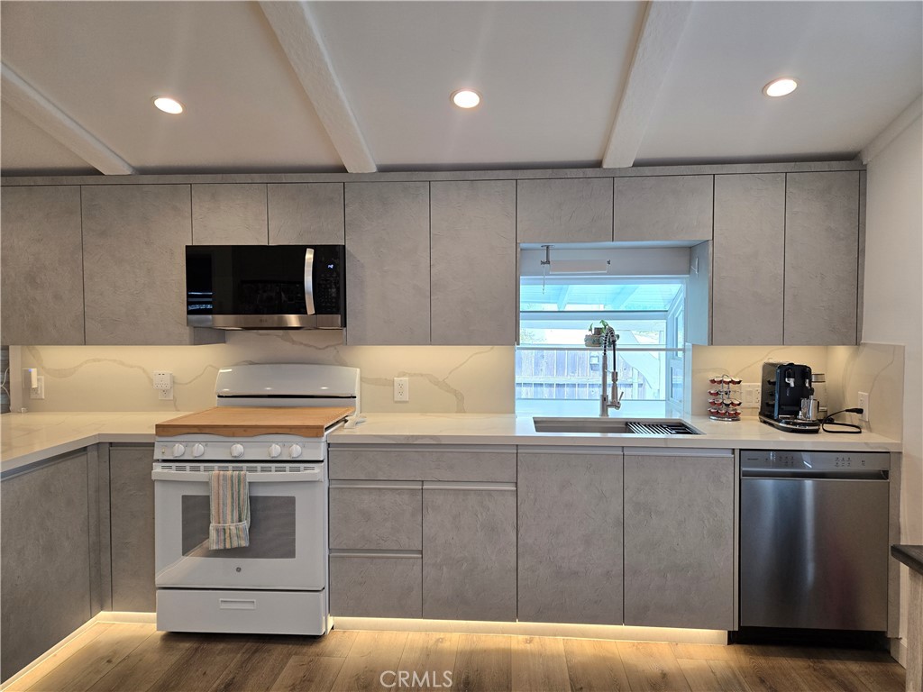 23777 mulholland hwy spc 28