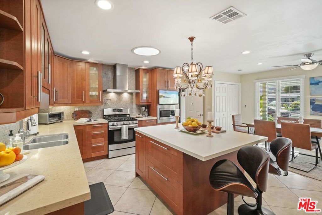 7152 Pomelo Drive