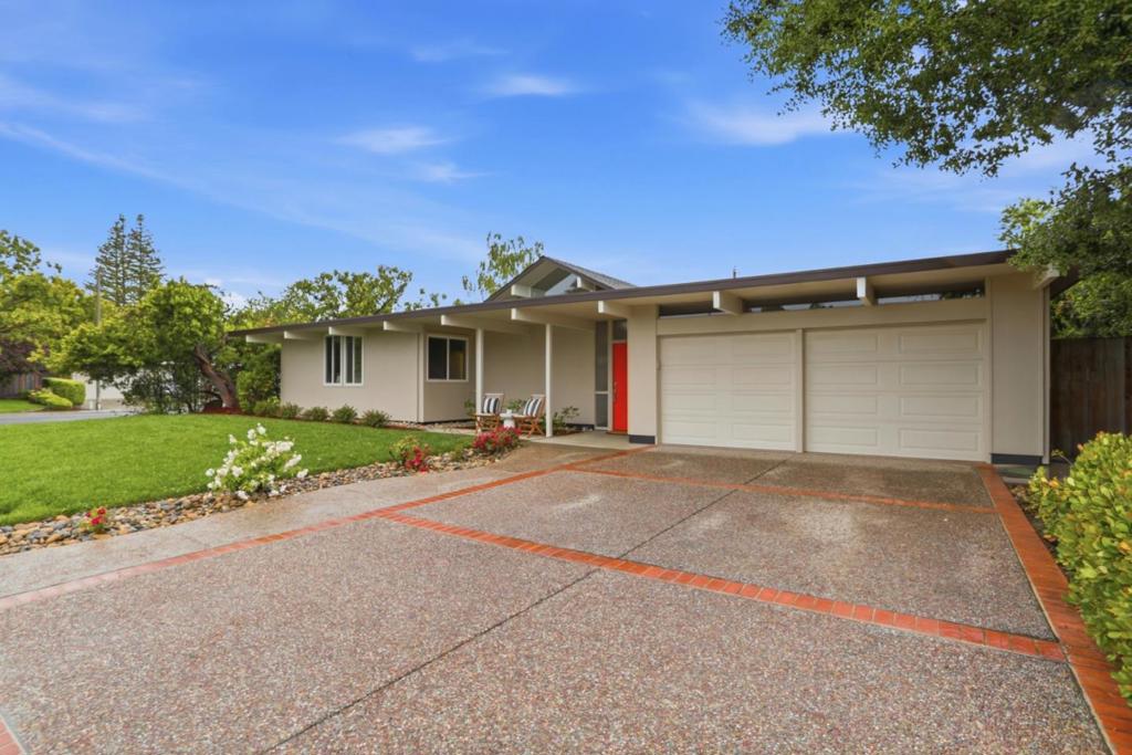 931 Mackenzie Drive