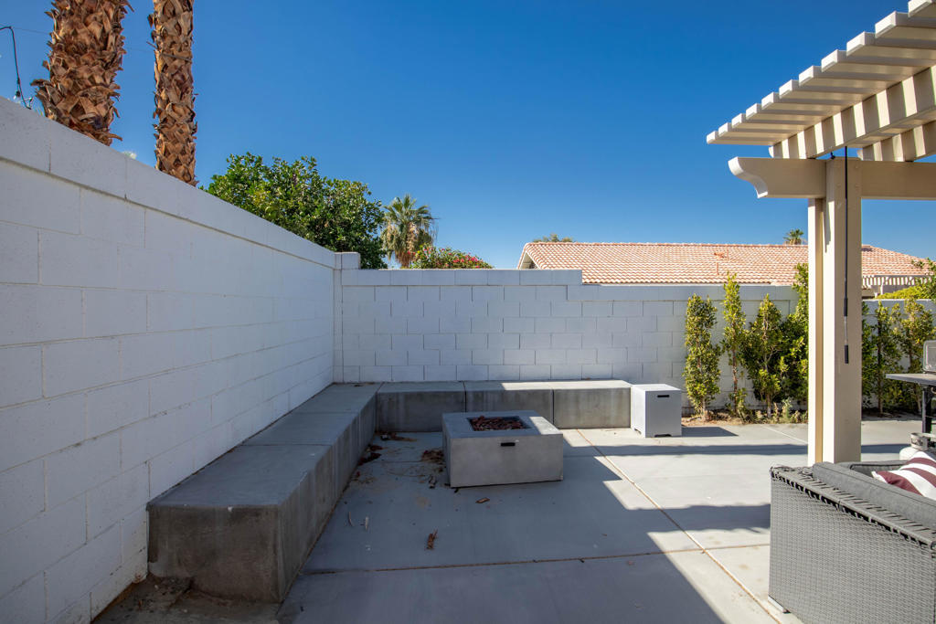 79110 Desert Stream Drive