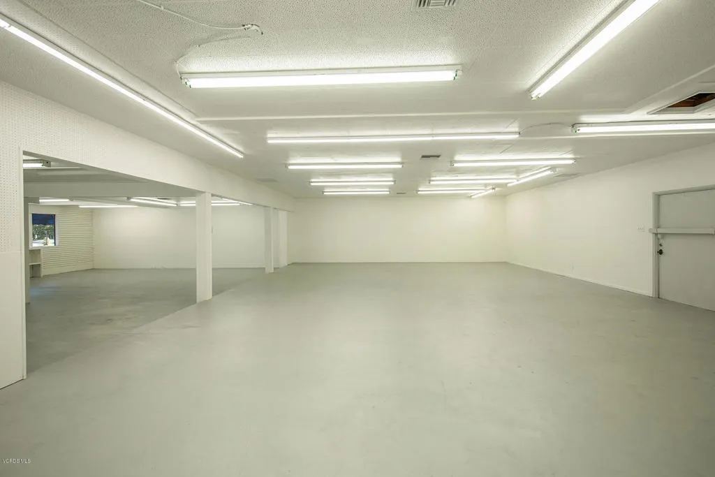 Ojai, California 93023, United States, ,Commercial,Active,48433