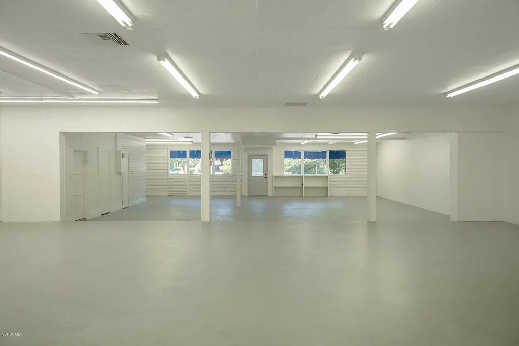 Ojai, California 93023, United States, ,Commercial,Active,48433