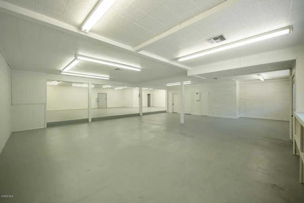 Ojai, California 93023, United States, ,Commercial,Active,48433