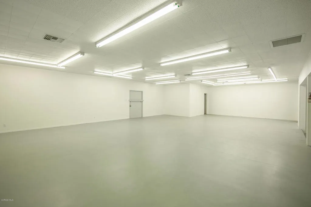 Ojai, California 93023, United States, ,Commercial,Active,48433