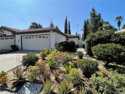 Photo of 2668 Hacienda DR, Duarte, CA 91010 (MLS # AR26211662)
