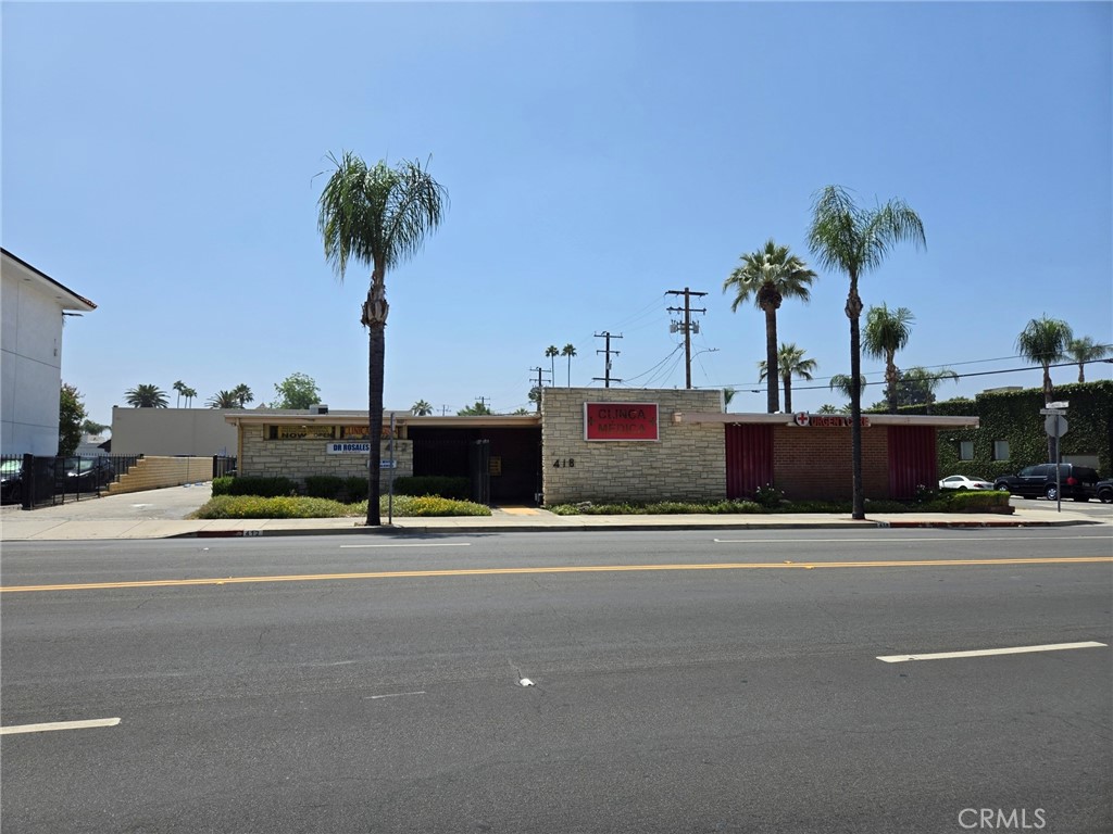 418 San Fernando Mission Boulevard