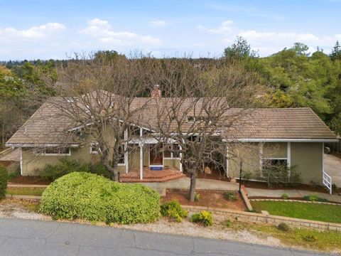 Photo of 10140 Hillcrest Road, Cupertino, CA 95014 (MLS # ML82036483)