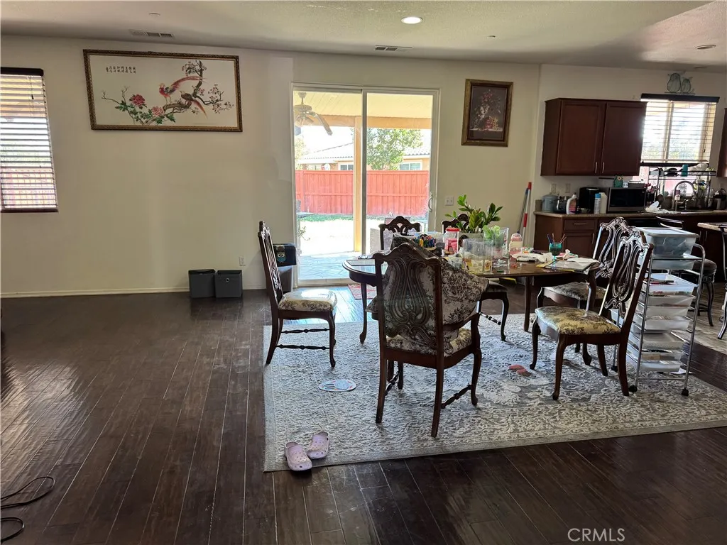 Beaumont, California 92223, United States, 5 Bedrooms Bedrooms, ,4 BathroomsBathrooms,Residential,Active,164510