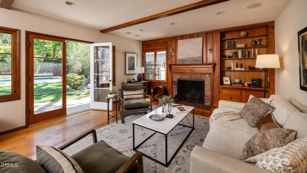 400 Grand Avenue