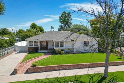 Photo of 5436 Crebs AVE, Tarzana, CA 91356 (MLS # RS26197129)