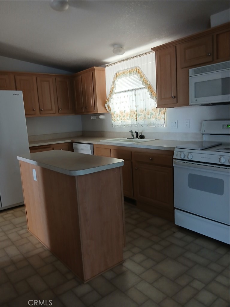 13393 Mariposa Rd Spc 251 Road