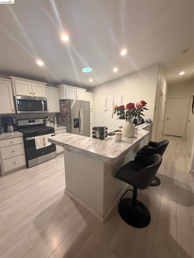 2700 E Valley Pkwy