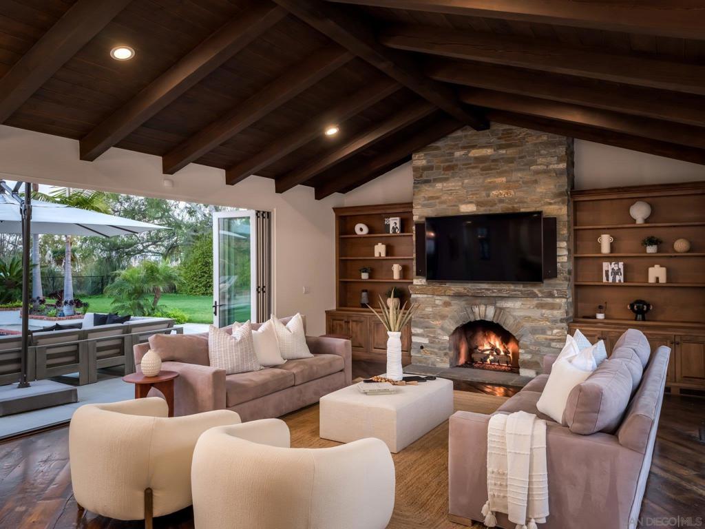 Del Mar - Residential