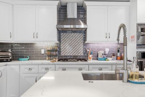 Tiny photo for 4922 Arroyo Lindo Ave Ave, San Diego, CA 92117 (MLS # NDP2602184)