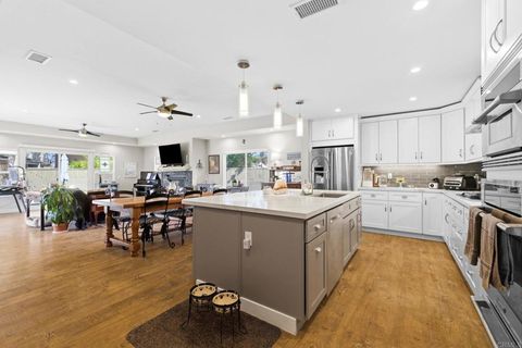 Tiny photo for 4922 Arroyo Lindo Ave Ave, San Diego, CA 92117 (MLS # NDP2602184)