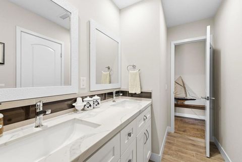 Tiny photo for 4922 Arroyo Lindo Ave Ave, San Diego, CA 92117 (MLS # NDP2602184)