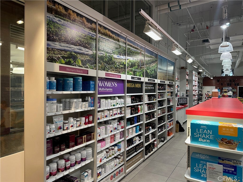 GNC
