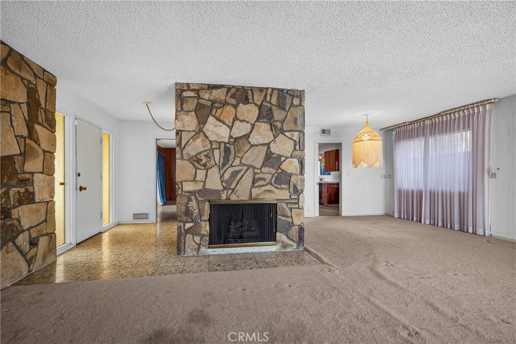 22864 Minona Drive