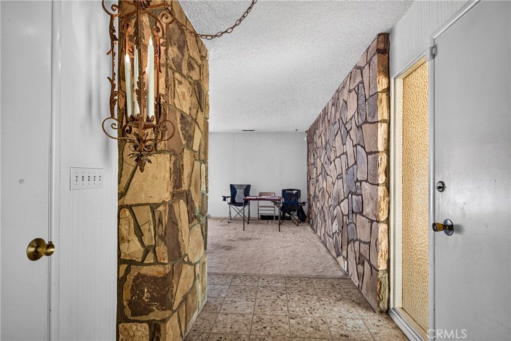 22864 Minona Drive