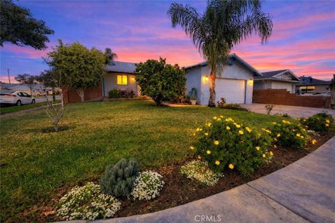 9825 Hoback Bellflower CA 90706