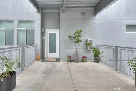 MLS: PW26083077