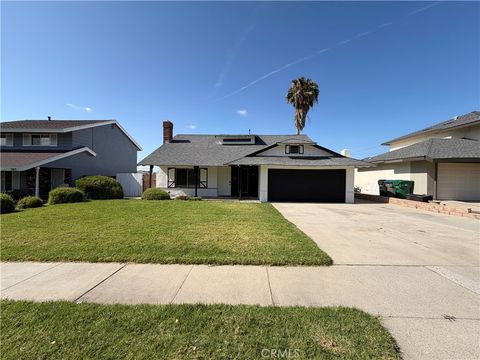 Photo of 385 Burr Street, Corona, CA 92882 (MLS # CV26106584)