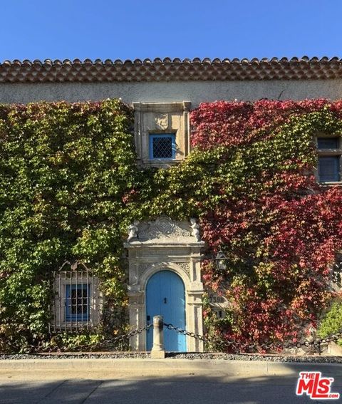 Photo of 7398 Pyramid Place, Los Angeles, CA 90046 (MLS # 26752061)