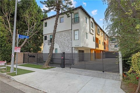 Photo of 5248 Segals Way, Sherman Oaks, CA 91411 (MLS # SR25259615)