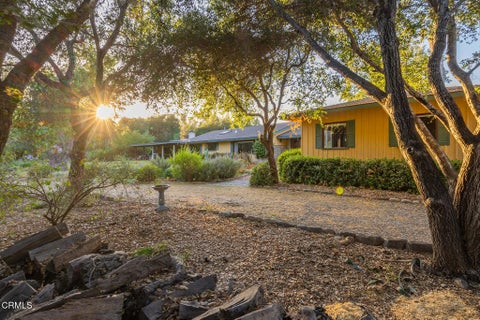 Photo of 918 El Toro Road, Ojai, CA 93023 (MLS # V1-36985)