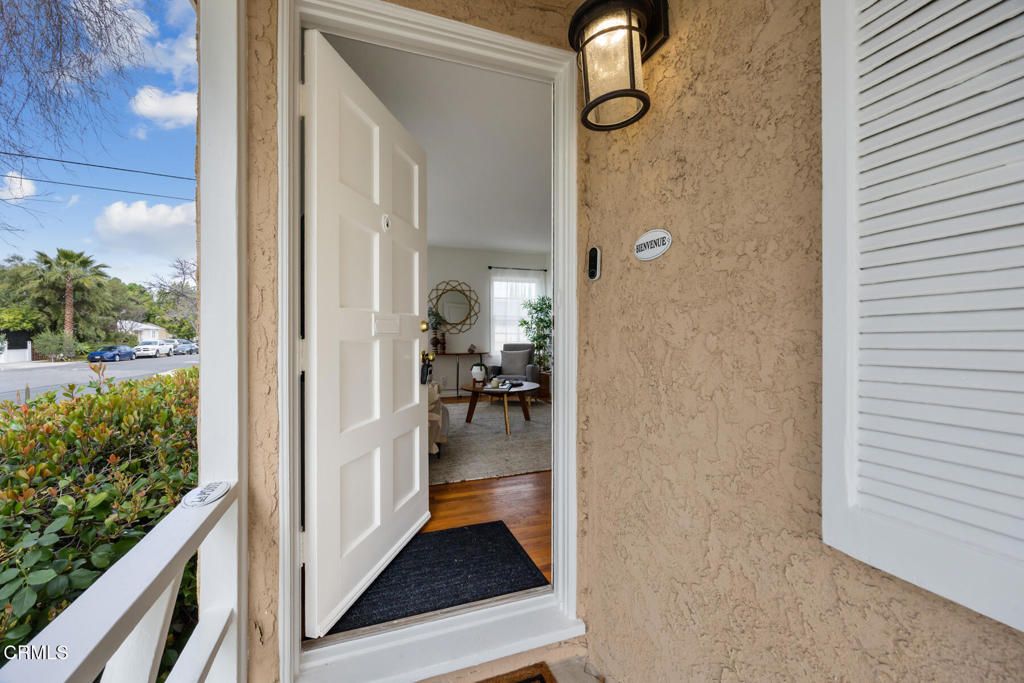 Photo of 4950 Newcastle Avenue, Los Angeles, CA 91316 (MLS # P1-26015)