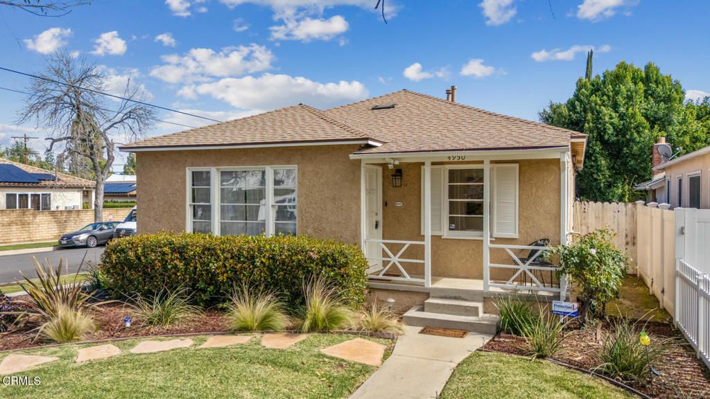 Photo of 4950 Newcastle Avenue, Los Angeles, CA 91316 (MLS # P1-26015)