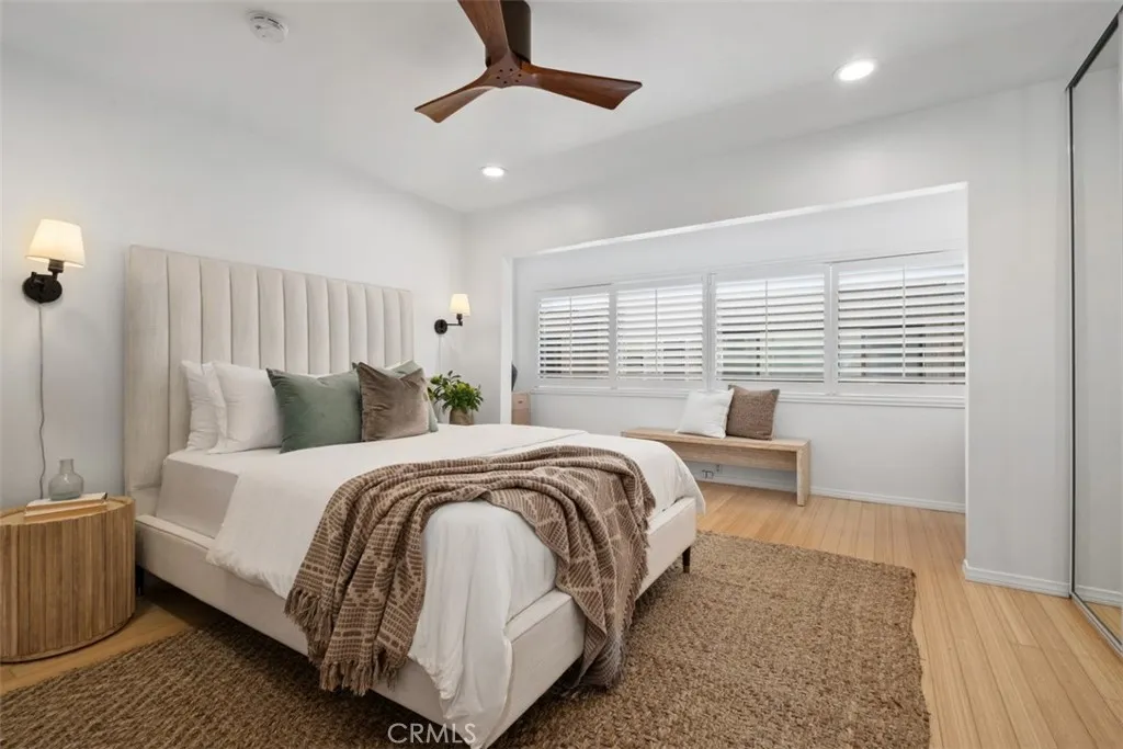 Laguna Beach, California 92651, United States, 2 Bedrooms Bedrooms, ,3 BathroomsBathrooms,Residential,Active,205687