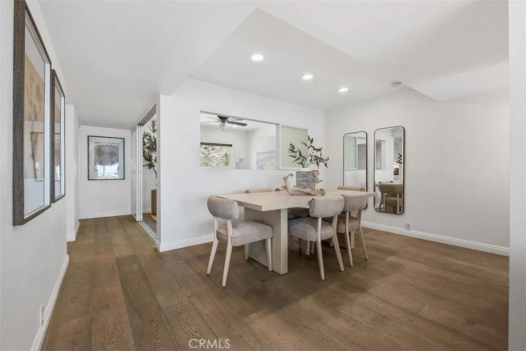 Laguna Beach, California 92651, United States, 2 Bedrooms Bedrooms, ,3 BathroomsBathrooms,Residential,Active,205687