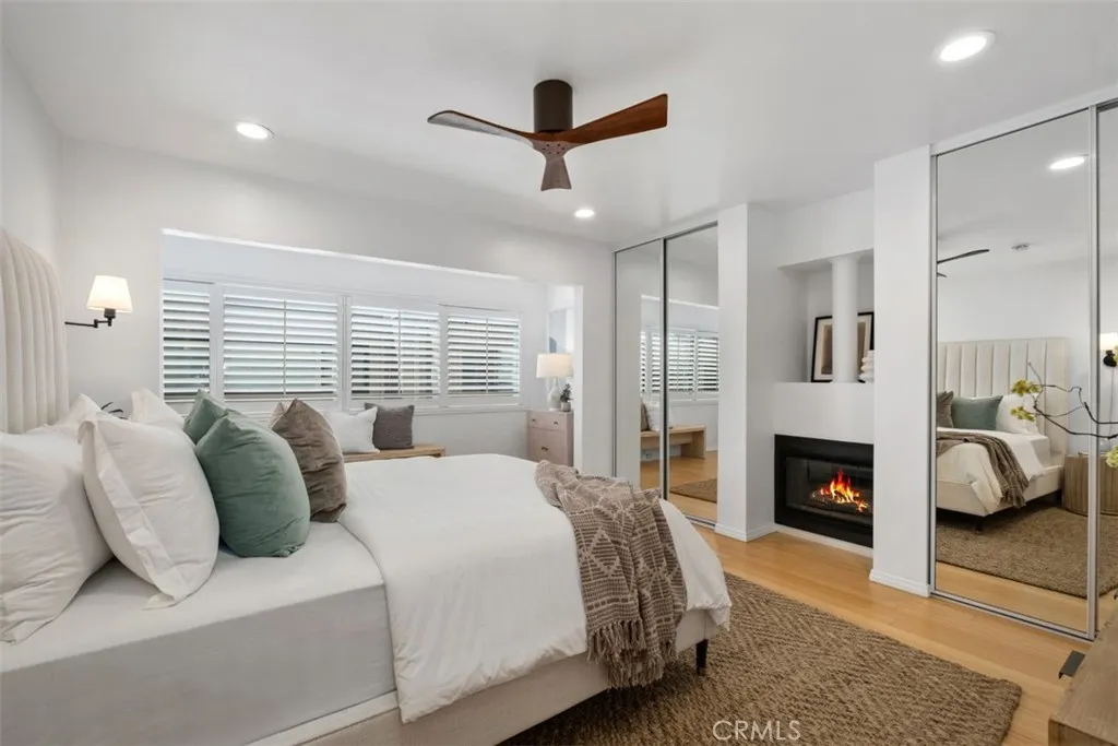 Laguna Beach, California 92651, United States, 2 Bedrooms Bedrooms, ,3 BathroomsBathrooms,Residential,Active,205687